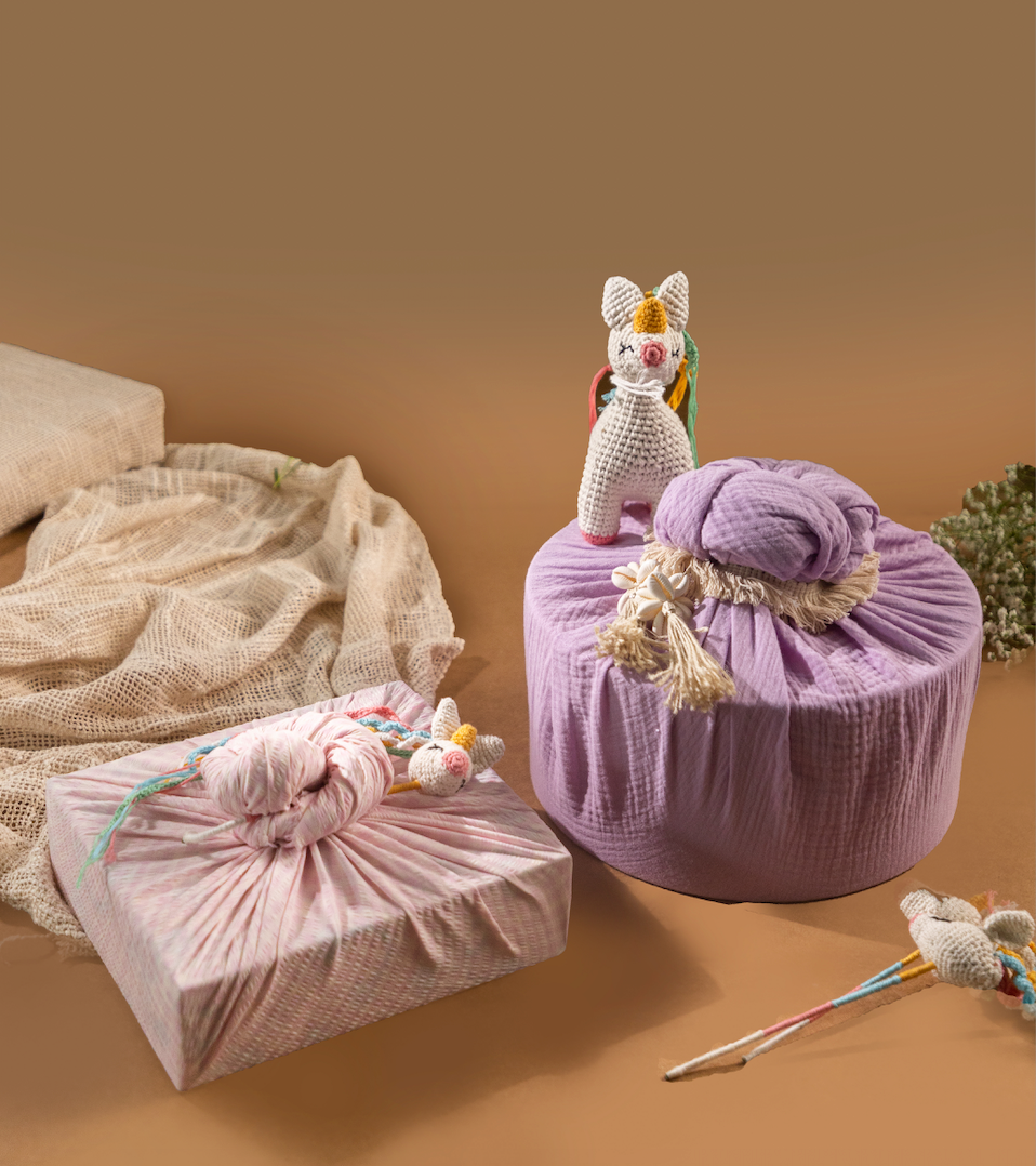 Aurora Wrap with Crochet Unicorn (Packaging only)