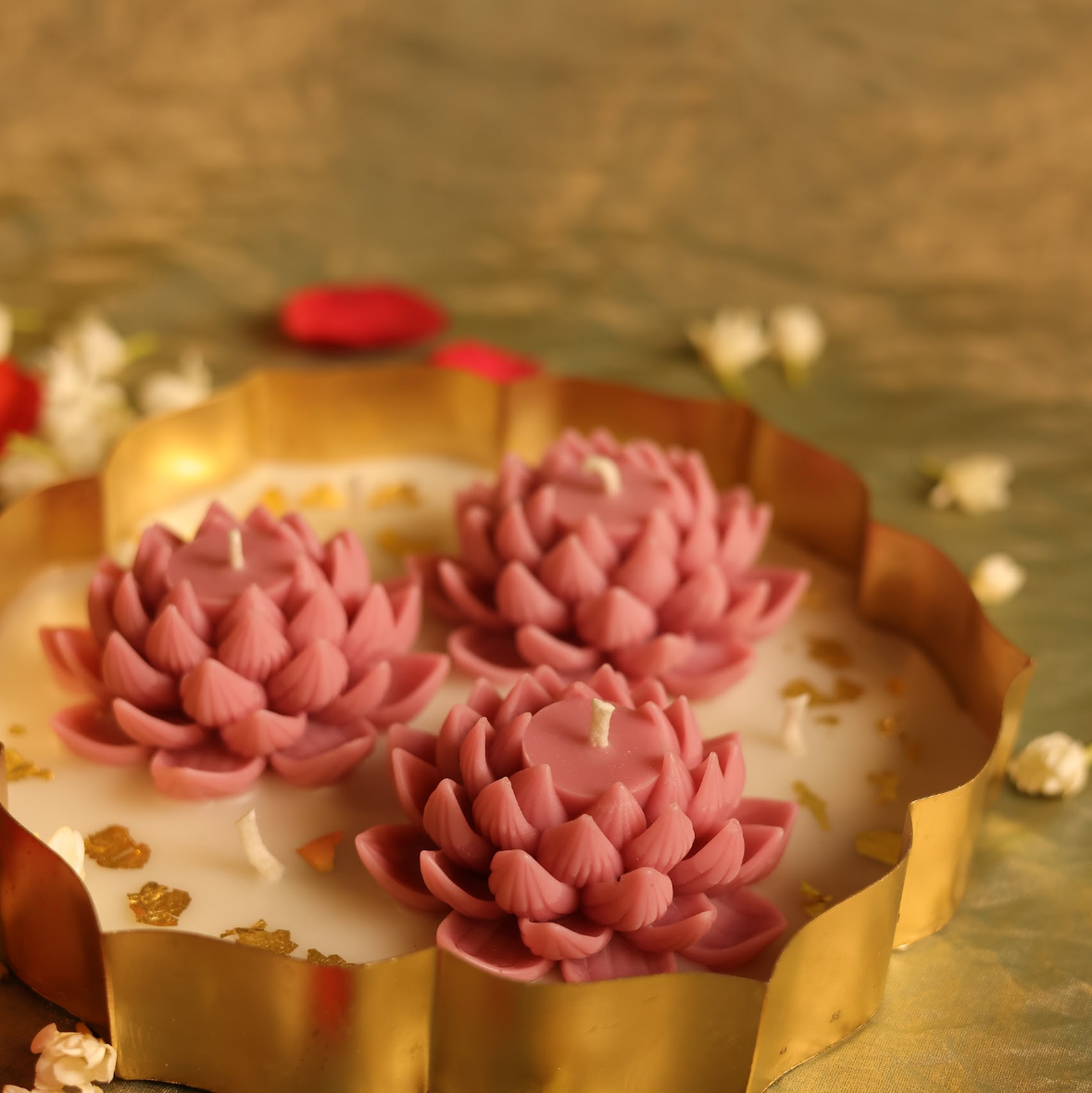 Sahej - Candle with Wrap
